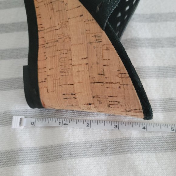 Franco Sarto Platform Wedge Slides - Picture 8 of 9